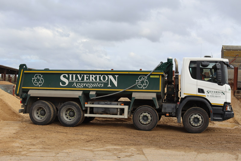 Silvertons 8x4 Rigid Tipper